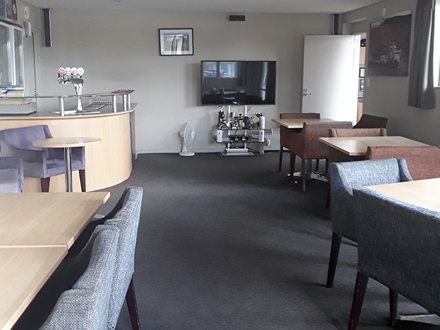 lounge, dining area and bar